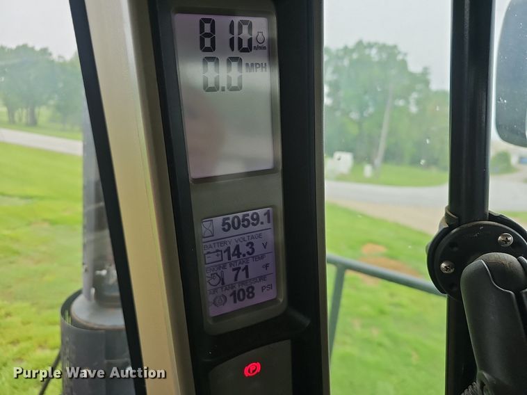 image for item EJ5377 Case Titan 4020 spreader