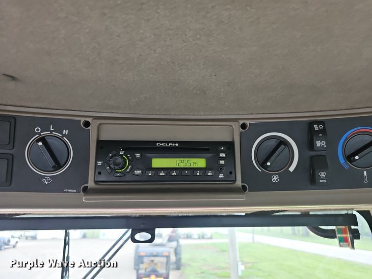 image for item EJ5377 Case Titan 4020 spreader