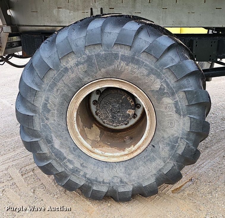 image for item EJ5377 Case Titan 4020 spreader