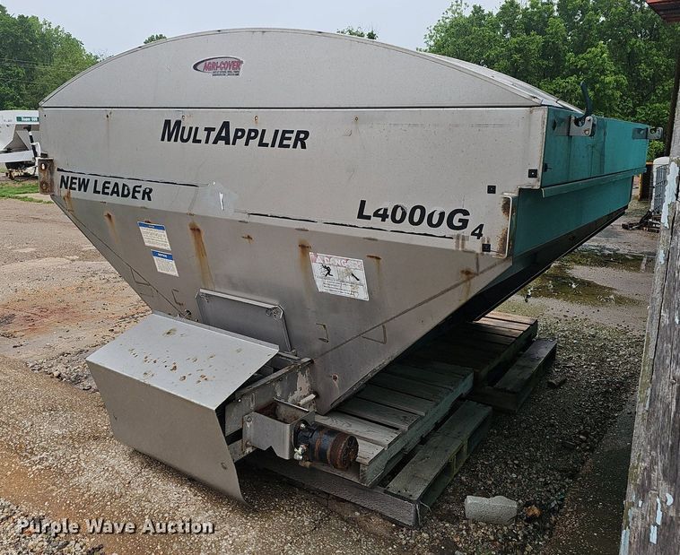 image for item EJ5377 Case Titan 4020 spreader