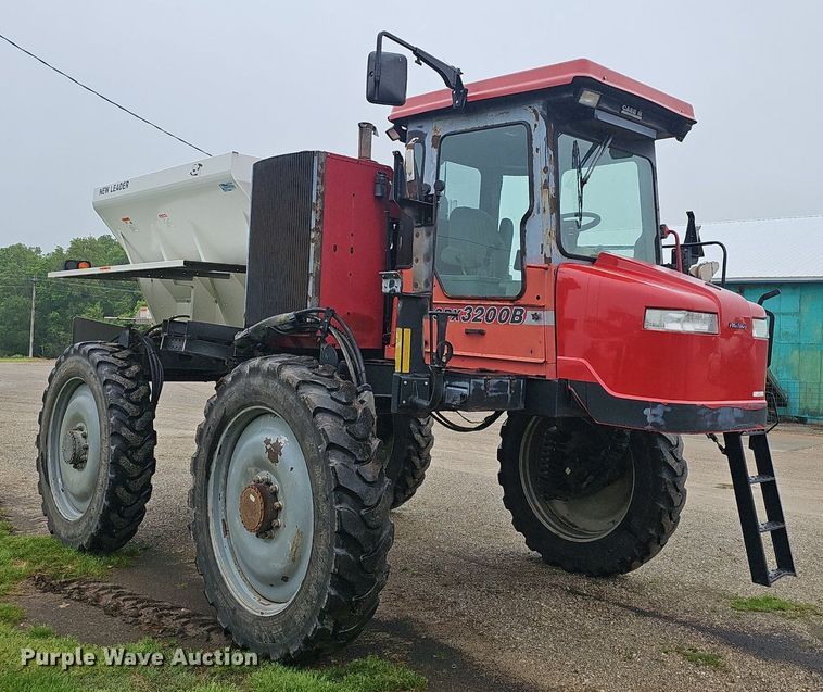 image for item EJ5378 2000 Case SPX3200B spreader