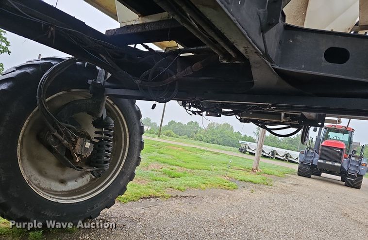 image for item EJ5378 2000 Case SPX3200B spreader