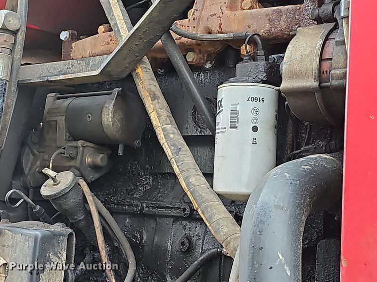 image for item EJ5378 2000 Case SPX3200B spreader