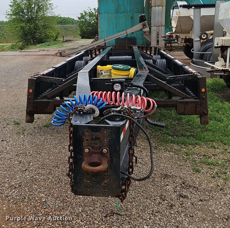 image for item EJ5379 2005 Behnke sprayer trailer