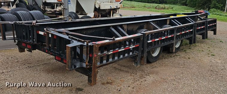 image for item EJ5379 2005 Behnke sprayer trailer