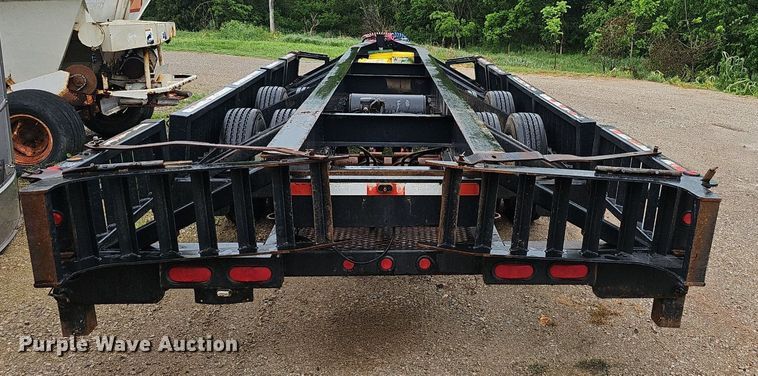 image for item EJ5379 2005 Behnke sprayer trailer