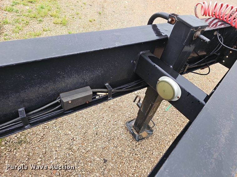 image for item EJ5379 2005 Behnke sprayer trailer