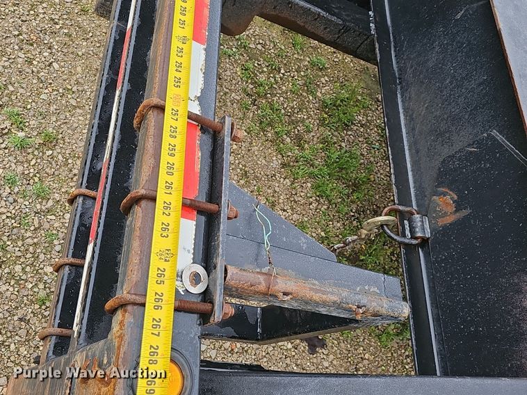 image for item EJ5379 2005 Behnke sprayer trailer