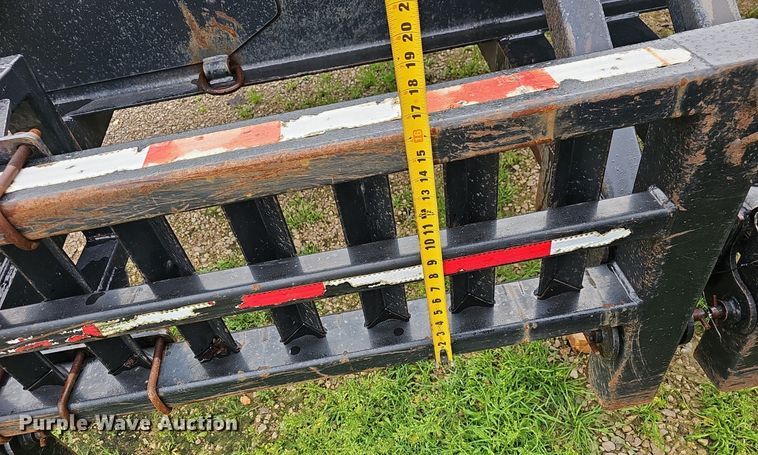 image for item EJ5379 2005 Behnke sprayer trailer