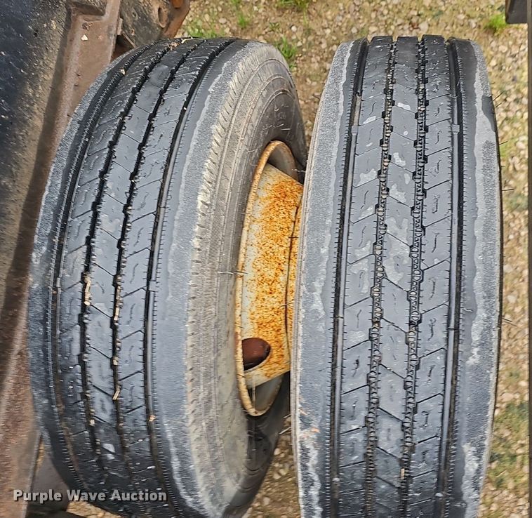 image for item EJ5379 2005 Behnke sprayer trailer