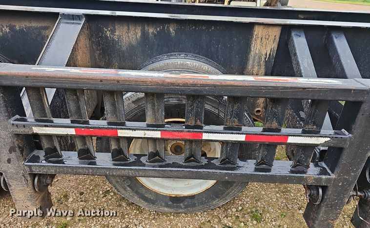 image for item EJ5379 2005 Behnke sprayer trailer