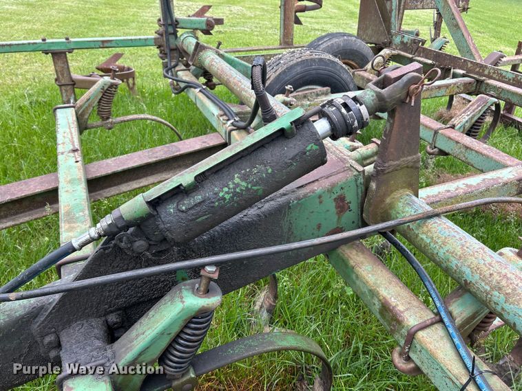 image for item EK4601 John Deere  E1000 field cultivator