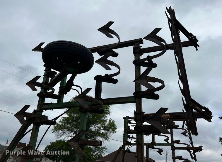 image for item EK4601 John Deere  E1000 field cultivator