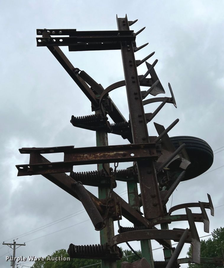 image for item EK4601 John Deere  E1000 field cultivator