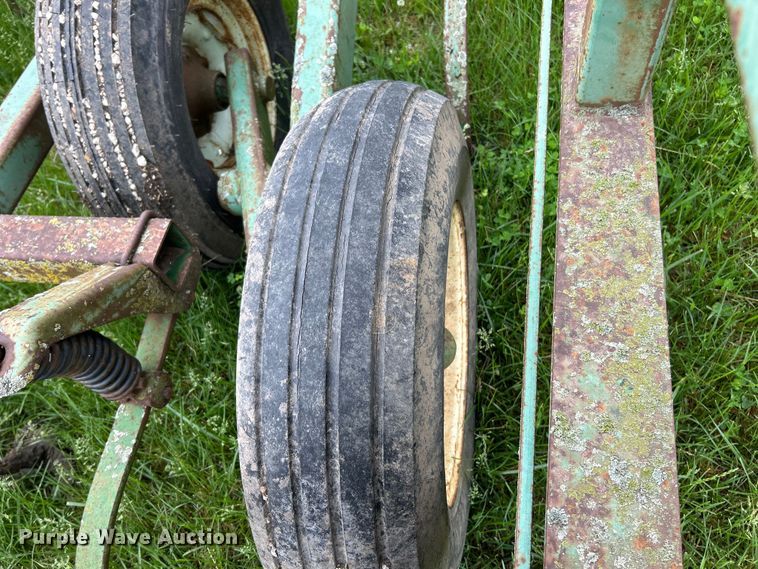 image for item EK4601 John Deere  E1000 field cultivator