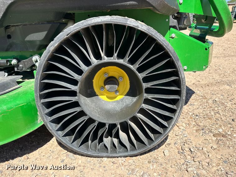 image for item IB9411 John Deere Z740R ZTR lawn mower