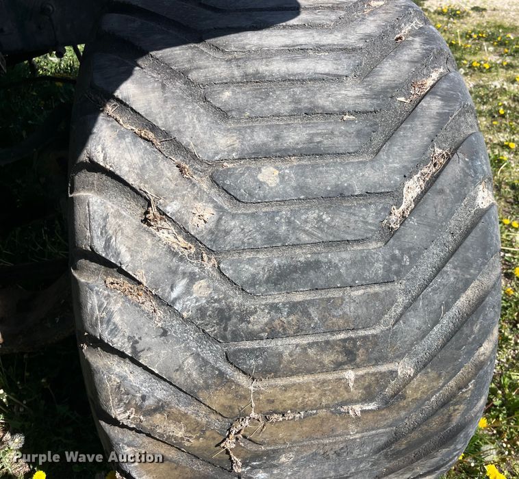 image for item LD9430 1990 International  4900 spreader truck