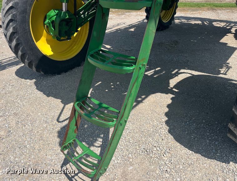 image for item LD9539 2012 John Deere 4830 sprayer