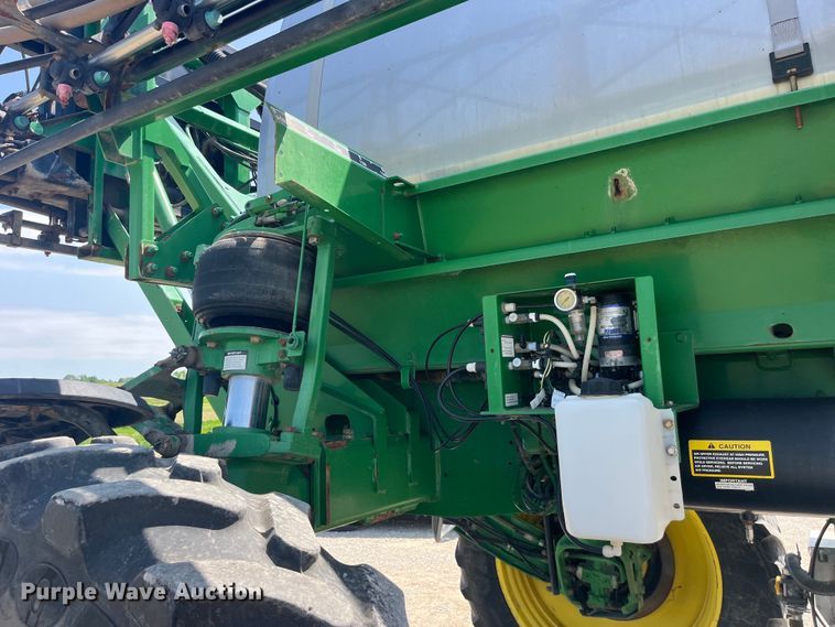 image for item LD9539 2012 John Deere 4830 sprayer