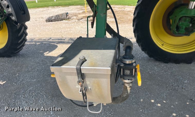 image for item LD9539 2012 John Deere 4830 sprayer