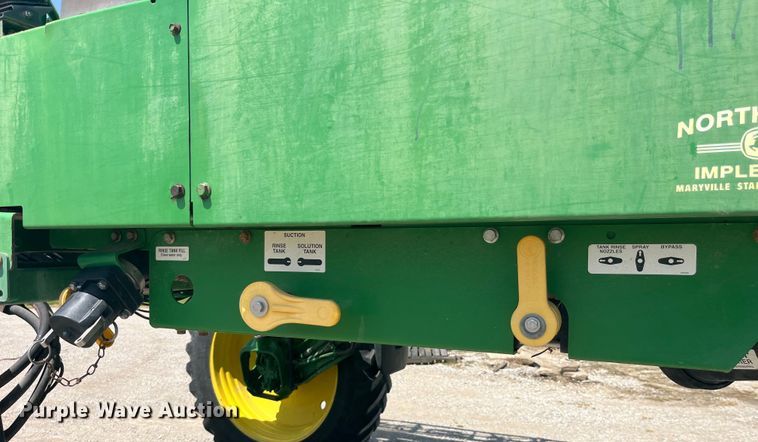 image for item LD9539 2012 John Deere 4830 sprayer