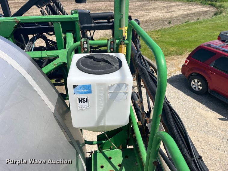 image for item LD9539 2012 John Deere 4830 sprayer