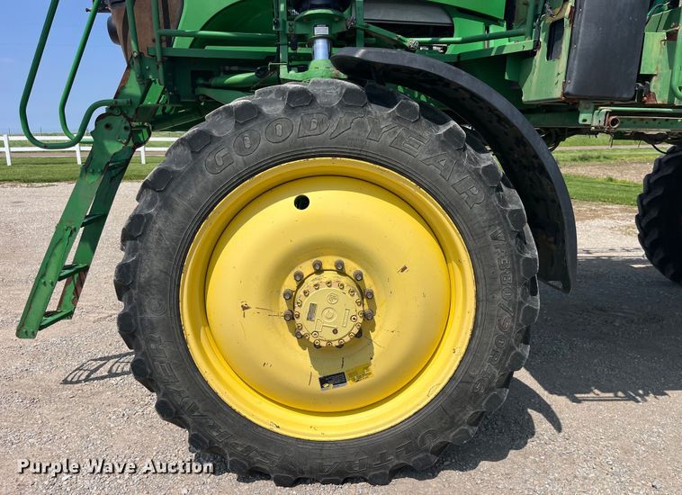 image for item LD9539 2012 John Deere 4830 sprayer