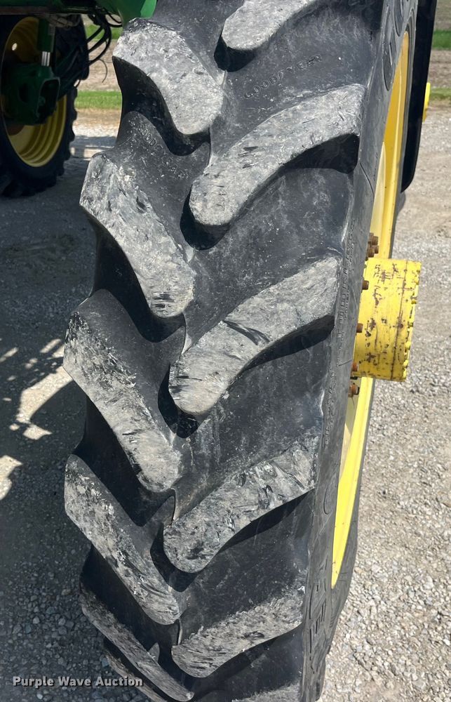 image for item LD9539 2012 John Deere 4830 sprayer