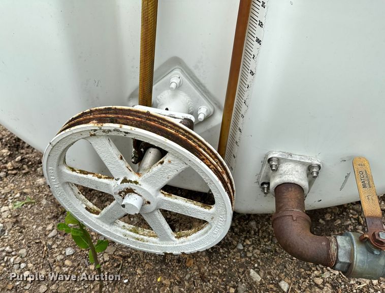 image for item ND9378 Fiberglass Tank