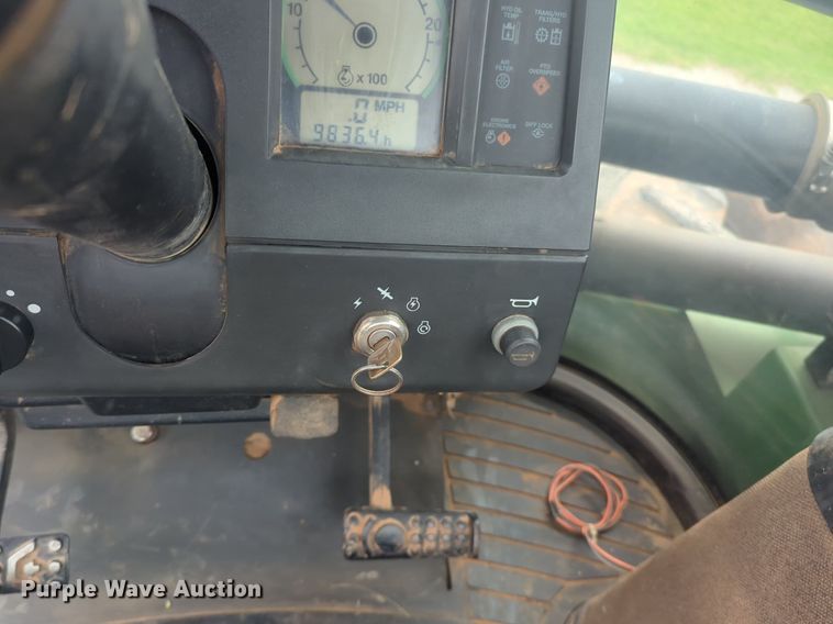 image for item NG9754 1995 John Deere  8770 4WD tractor