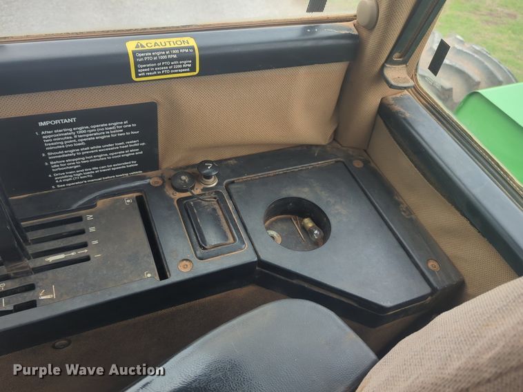 image for item NG9754 1995 John Deere  8770 4WD tractor