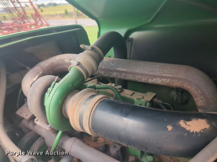 image for item NG9754 1995 John Deere  8770 4WD tractor