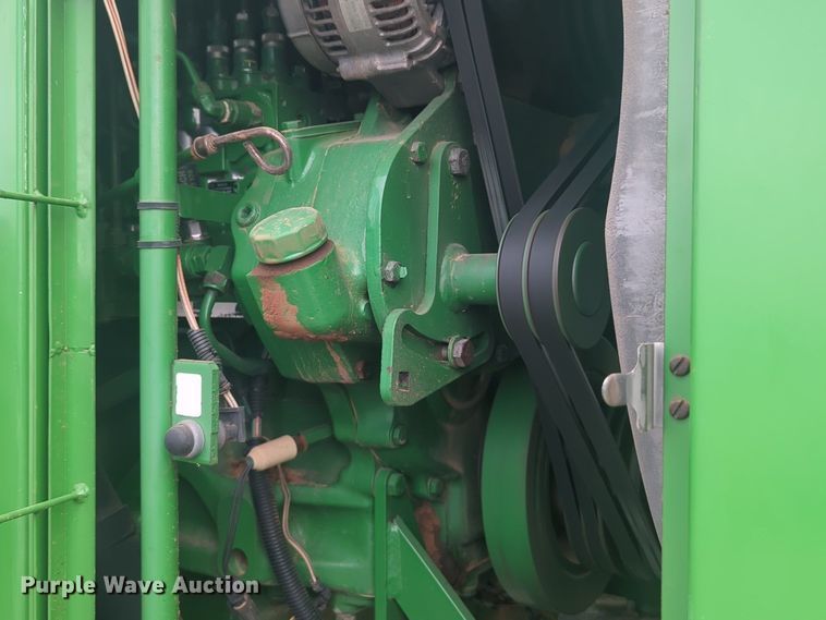 image for item NG9754 1995 John Deere  8770 4WD tractor