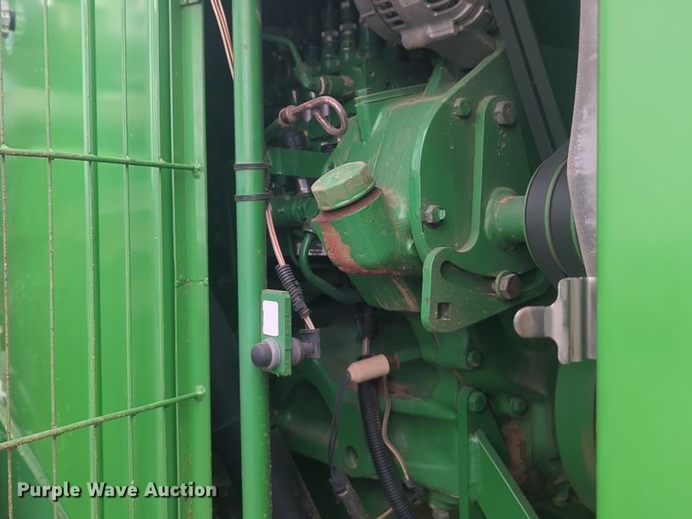 image for item NG9754 1995 John Deere  8770 4WD tractor