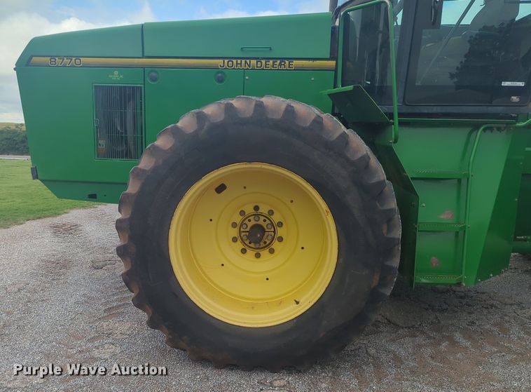 image for item NG9754 1995 John Deere  8770 4WD tractor