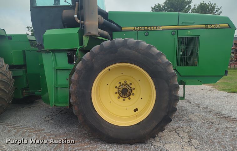 image for item NG9754 1995 John Deere  8770 4WD tractor