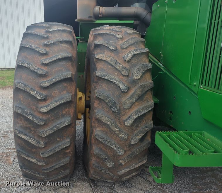 image for item NG9754 1995 John Deere  8770 4WD tractor