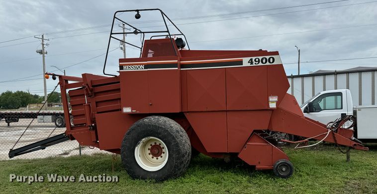 image for item NL9832 Hesston 4900 large square baler