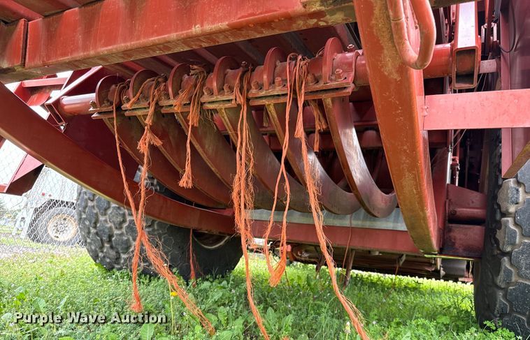 image for item NL9832 Hesston 4900 large square baler