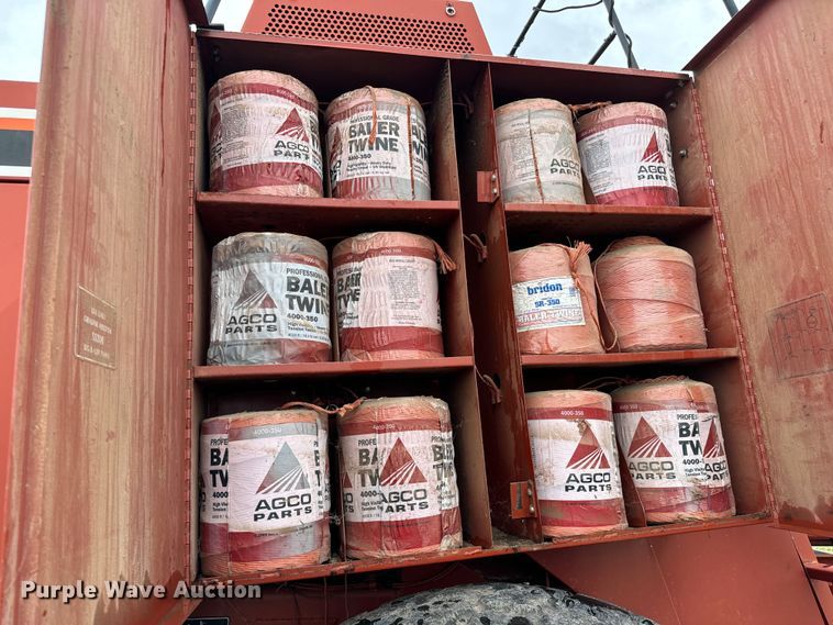 image for item NL9832 Hesston 4900 large square baler