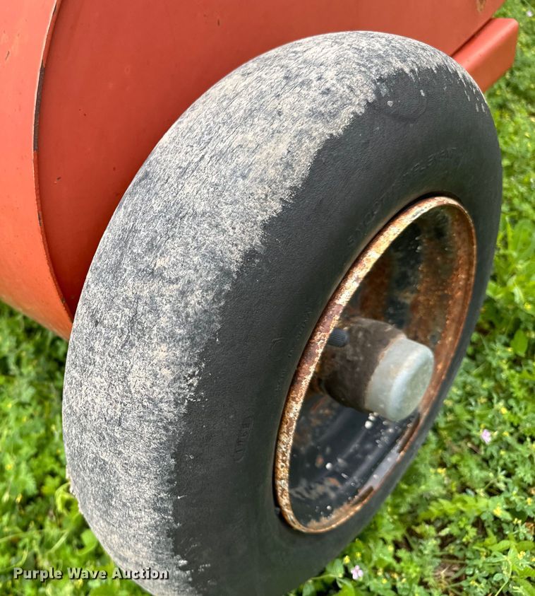 image for item NL9832 Hesston 4900 large square baler