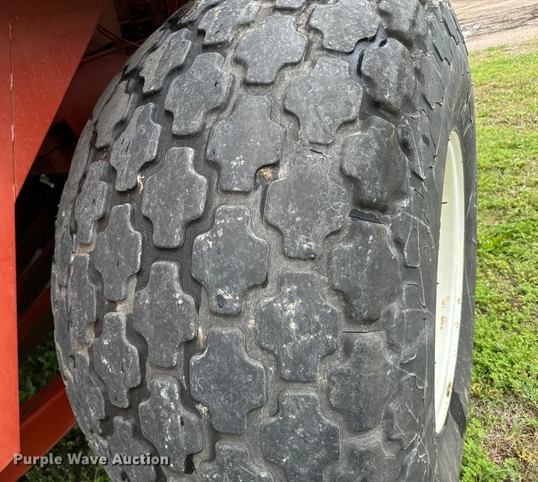 image for item NL9832 Hesston 4900 large square baler