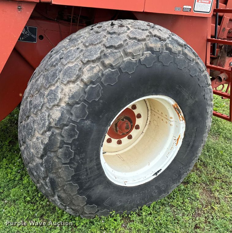 image for item NL9832 Hesston 4900 large square baler