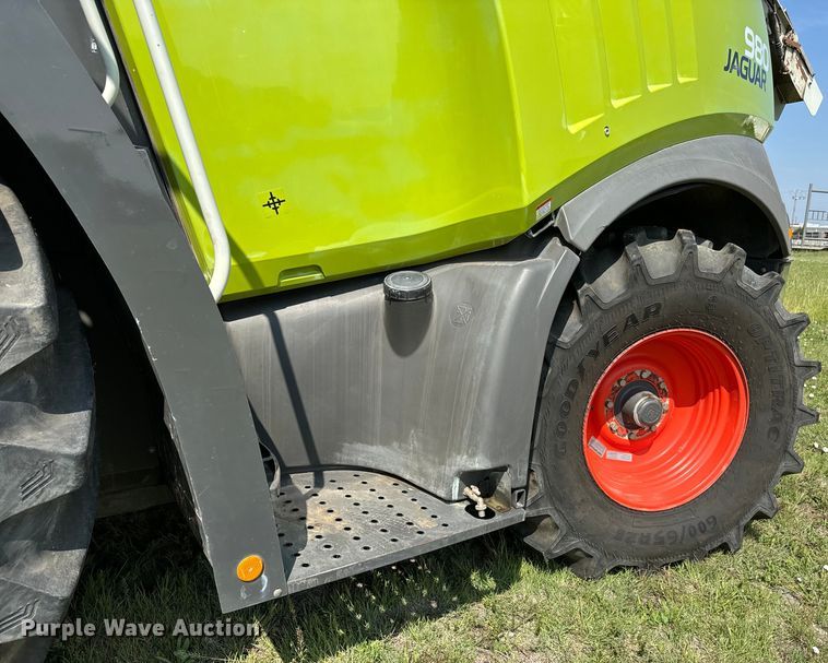 image for item NL9837 2014 Claas Jaguar 980 forage harvester