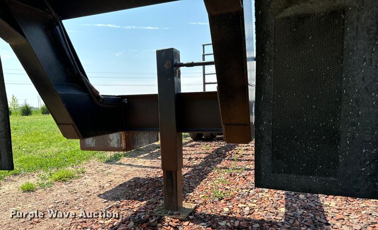 image for item NL9838 1988 Shop built combine trailer