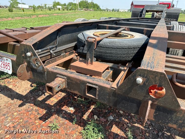 image for item NL9838 1988 Shop built combine trailer