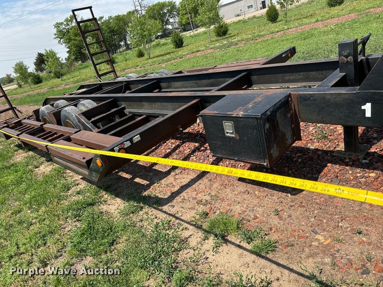 image for item NL9838 1988 Shop built combine trailer