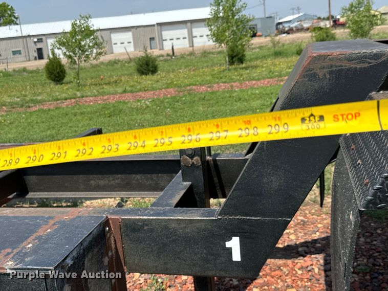 image for item NL9838 1988 Shop built combine trailer