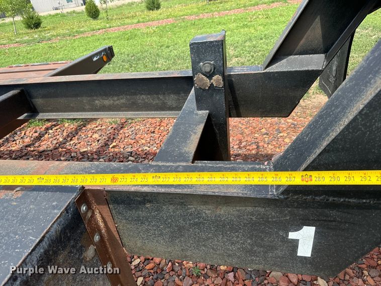 image for item NL9838 1988 Shop built combine trailer