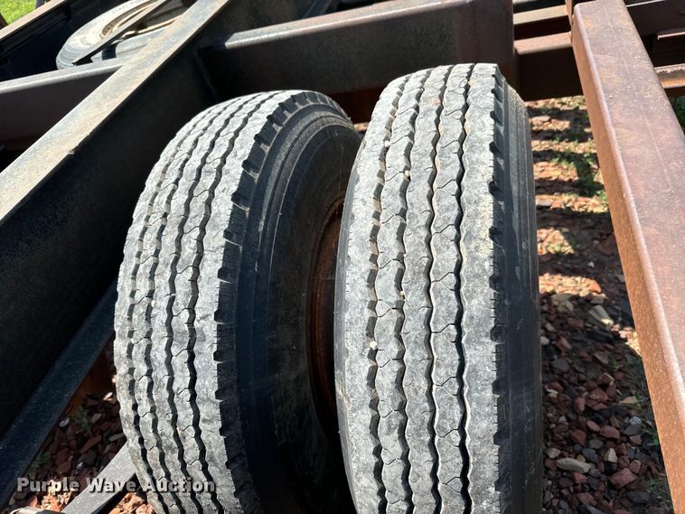 image for item NL9838 1988 Shop built combine trailer